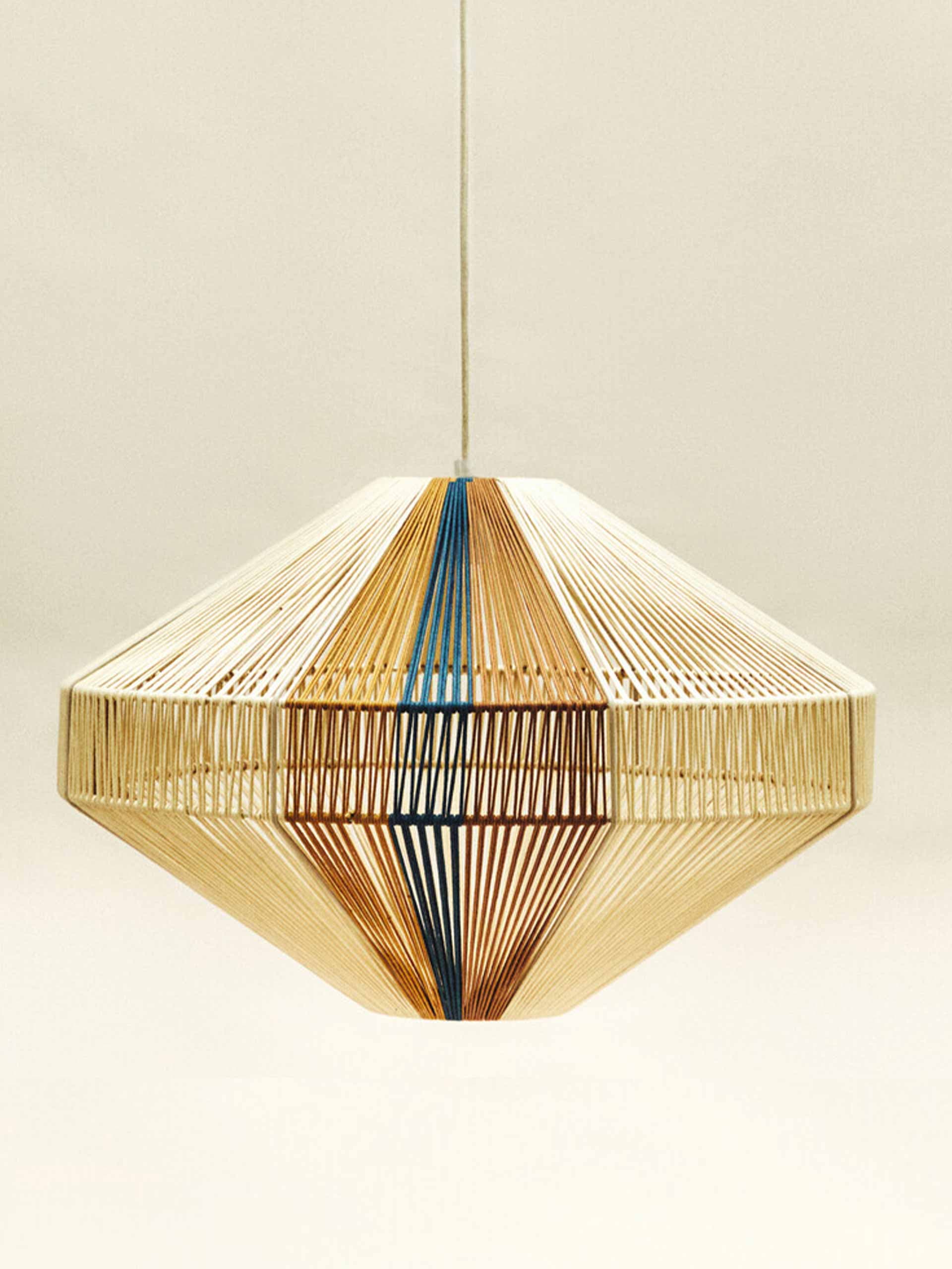 Medium ceiling lamp with multicoloured cords