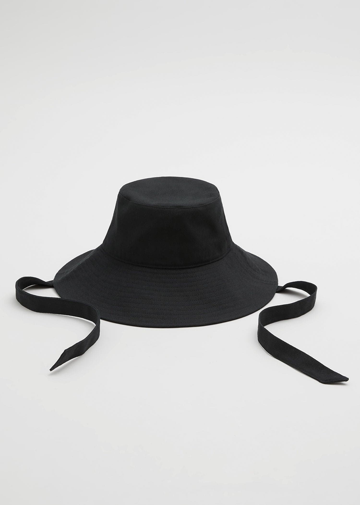 Black ribbon bucket hat