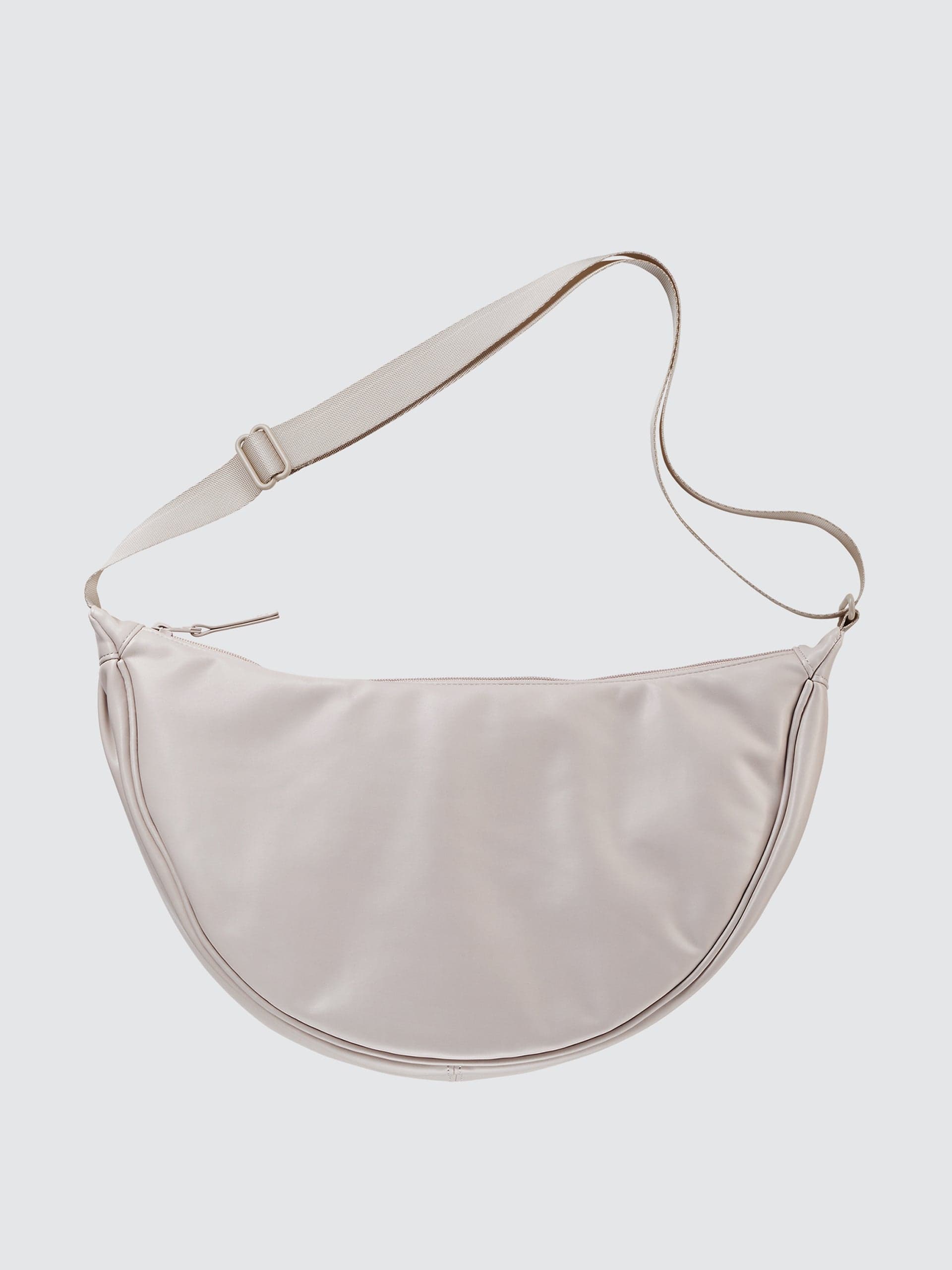 Round shoulder bag