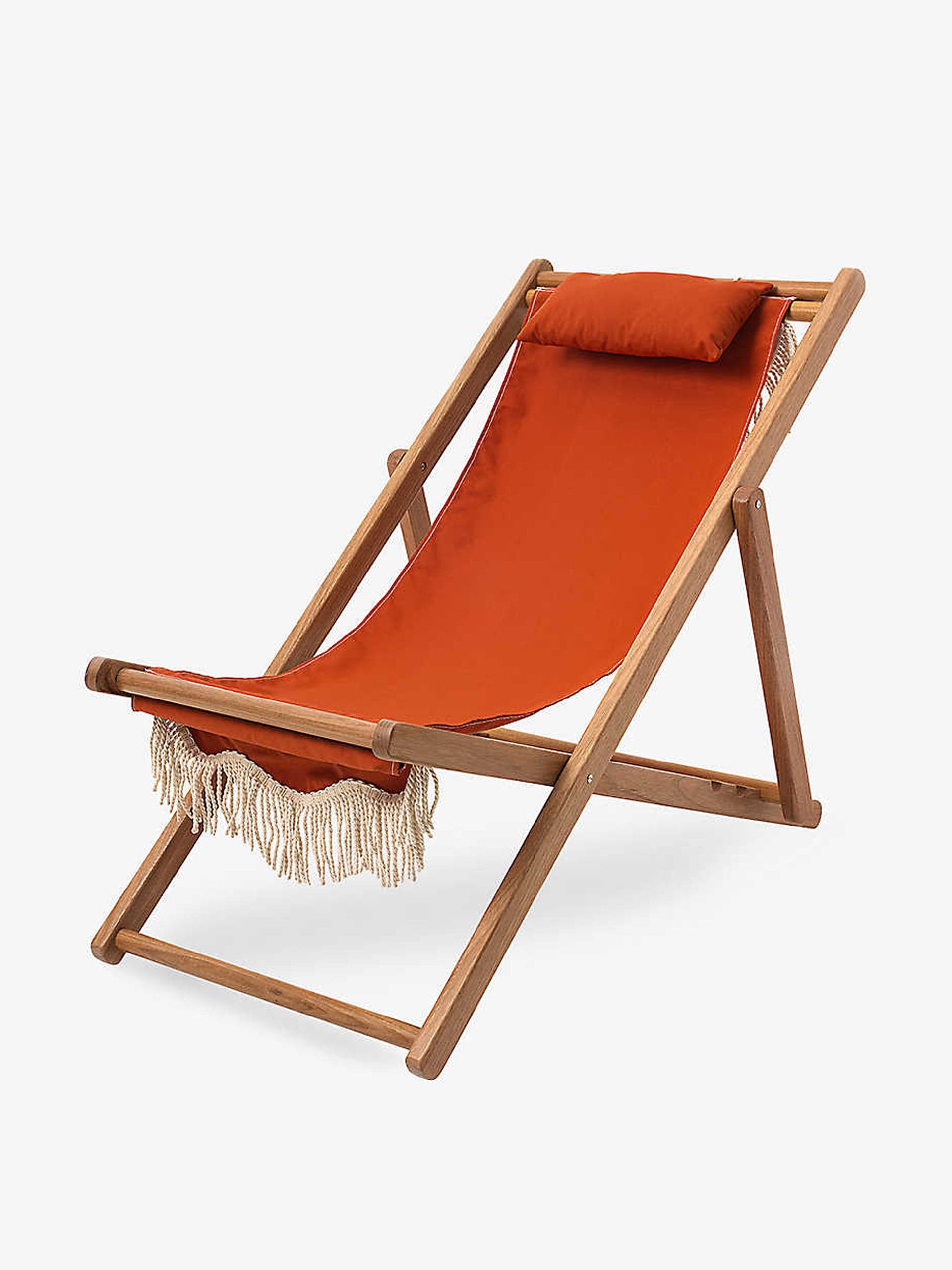 Red tassel deck chair