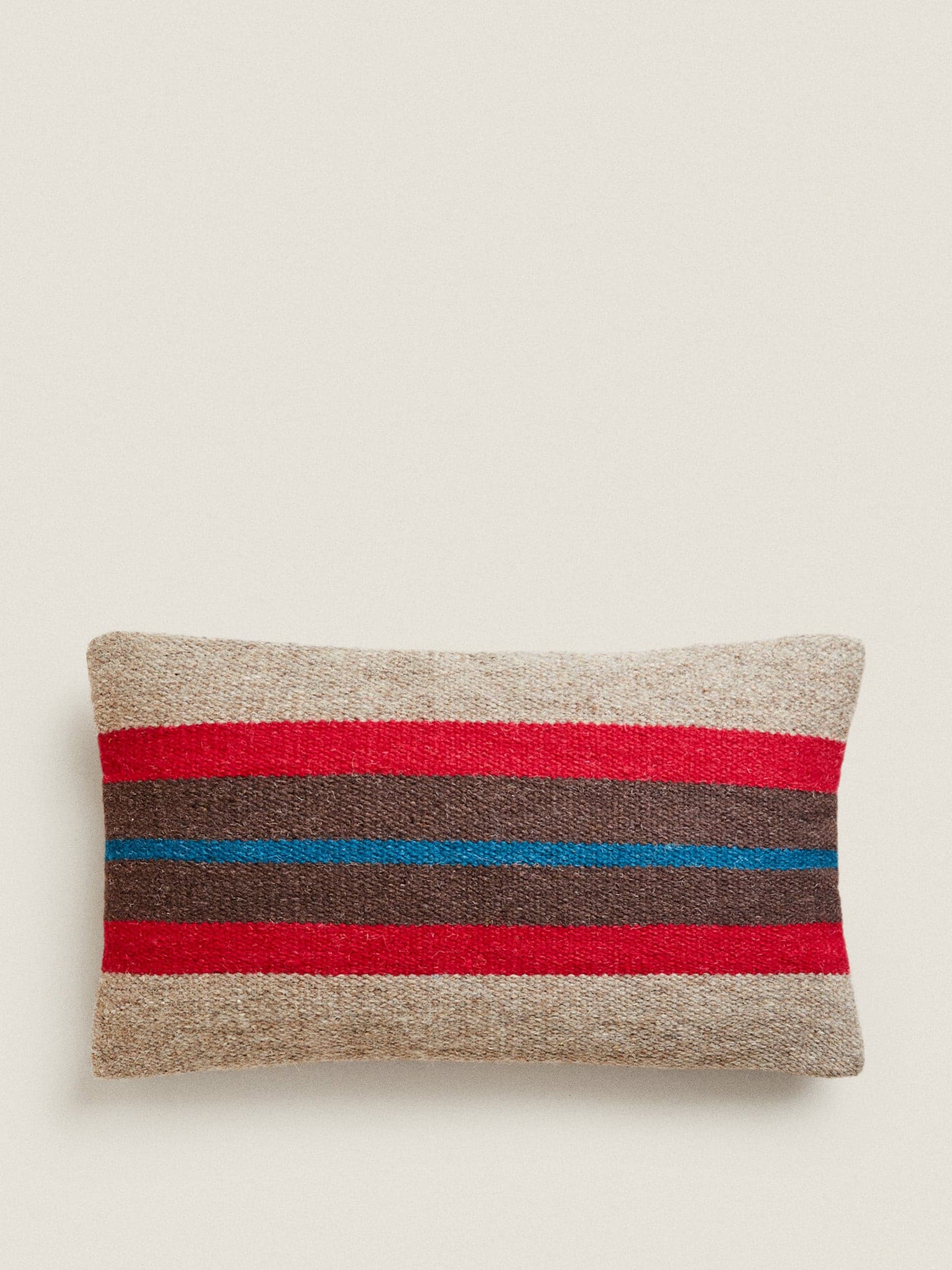 Striped cushion cover