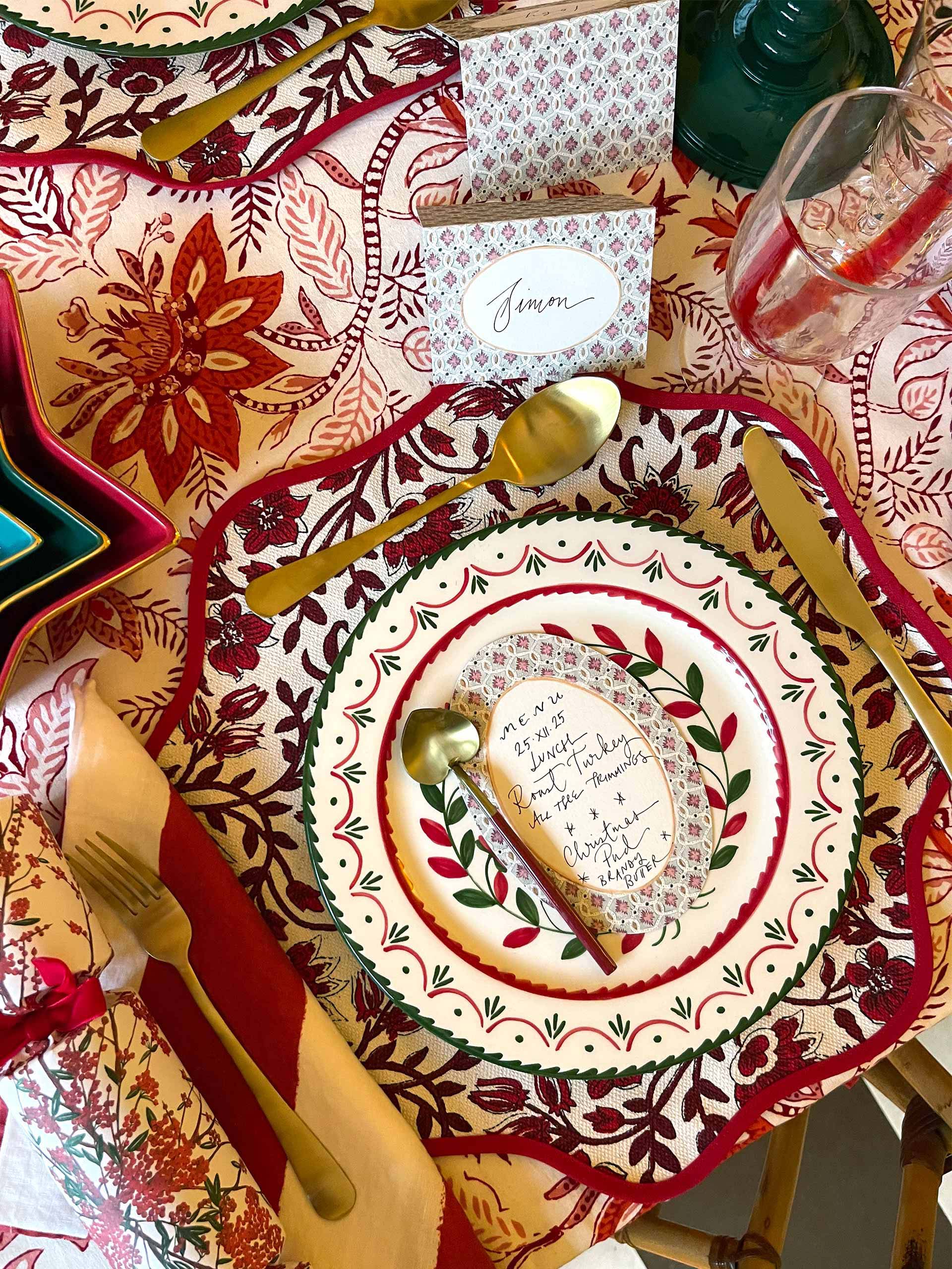 christmas-table-holding-2