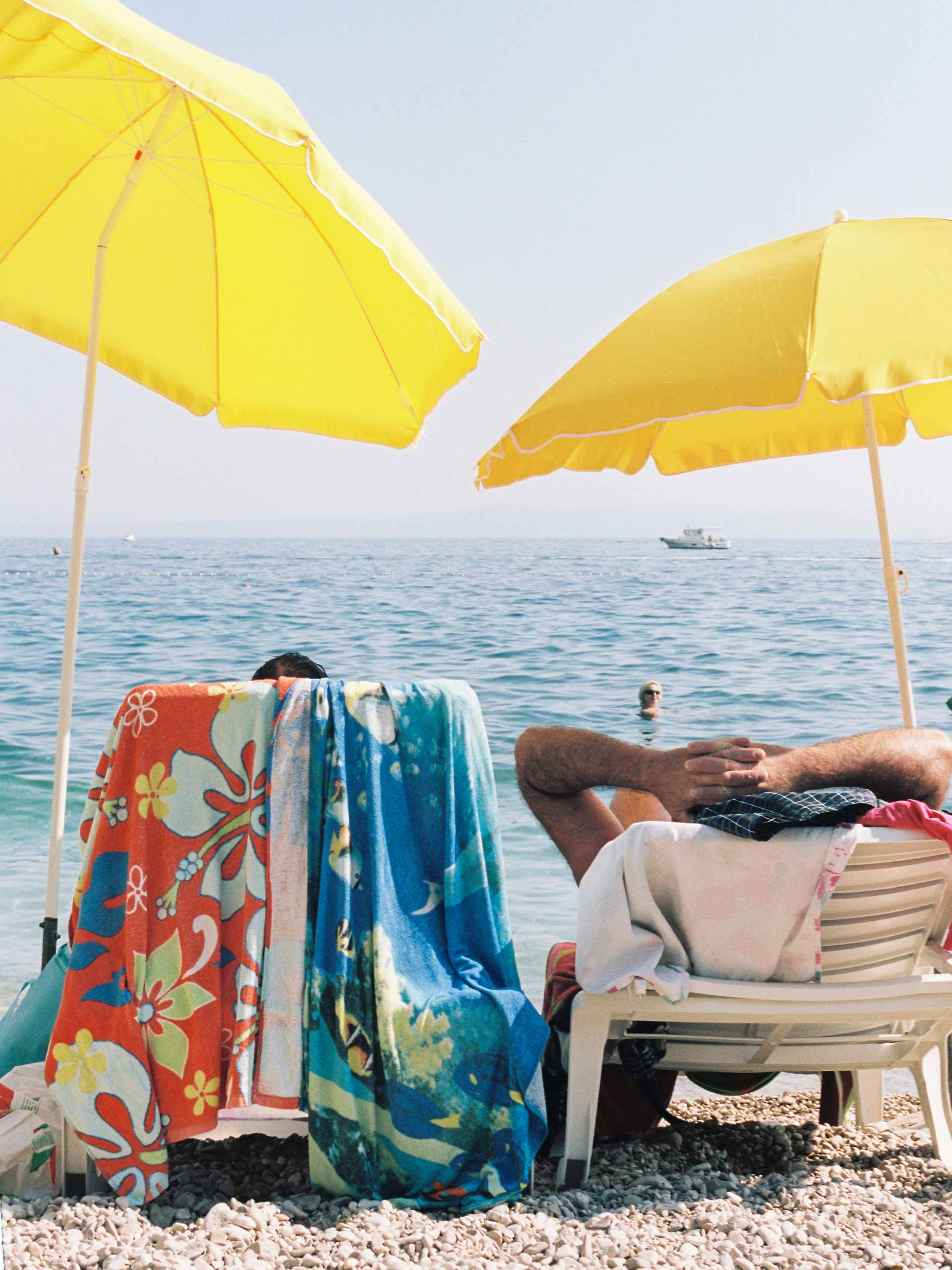 bigger-splash-holding-lawrence-krowdeed