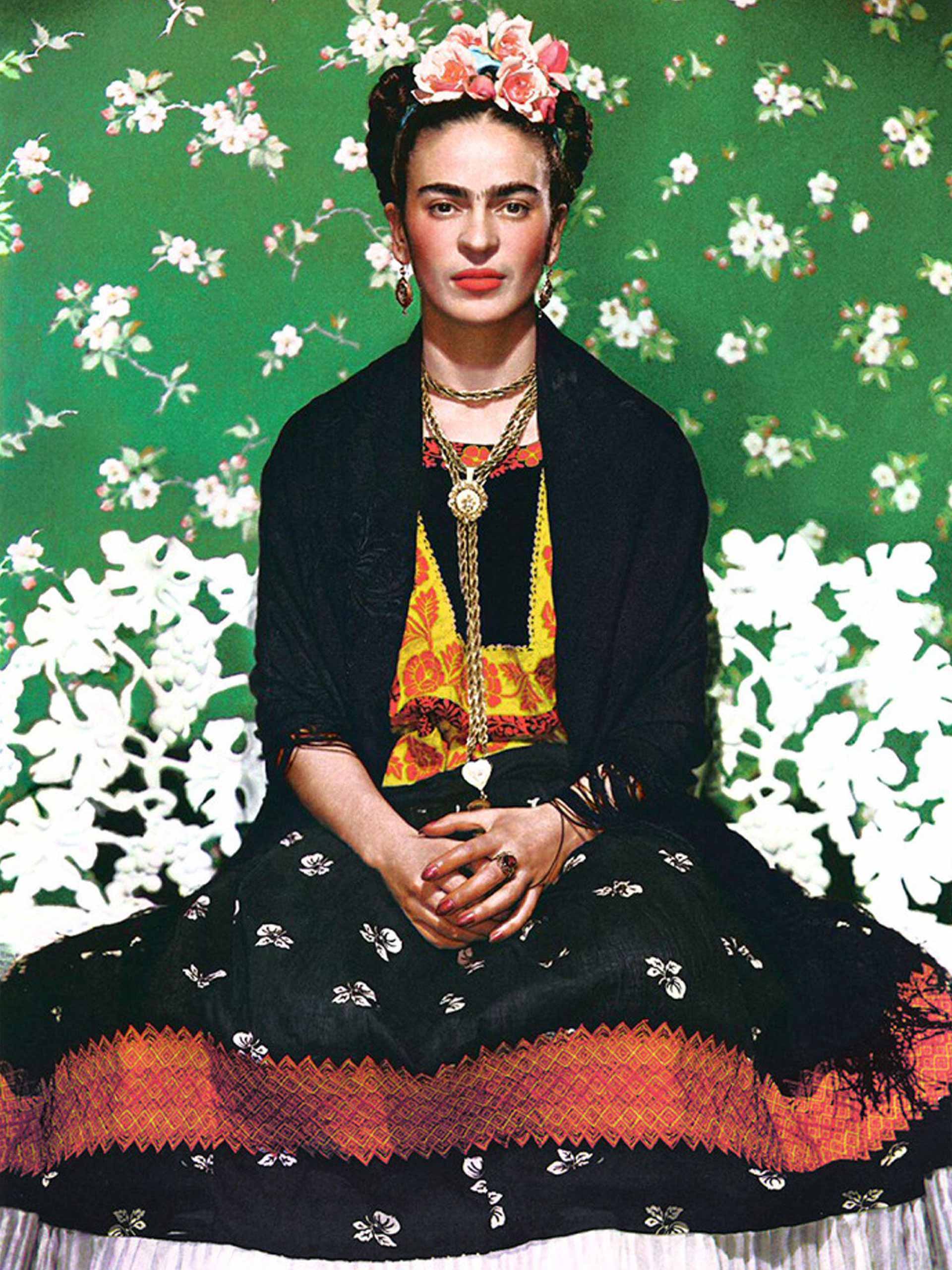 frida-kahola-holding-vintage-space-alamy